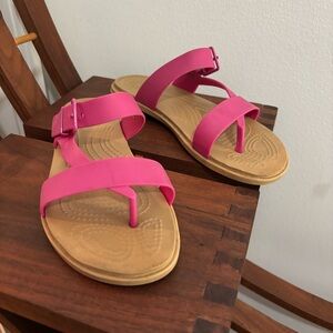 Crocs Tulum Womens Sz 6 Strappy Toe Post Comfort Sandals Thong‎ Shoes Hot Pink